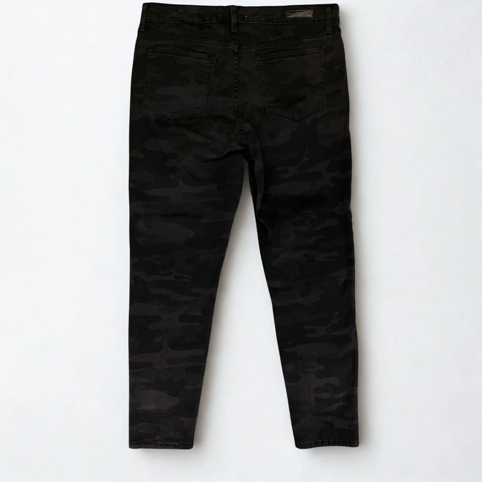 Pantalones de mezclilla Social Standard para mujer 12 tobillos ajustados negros camuflados elásticos grunge modernos Foto 2 de 4