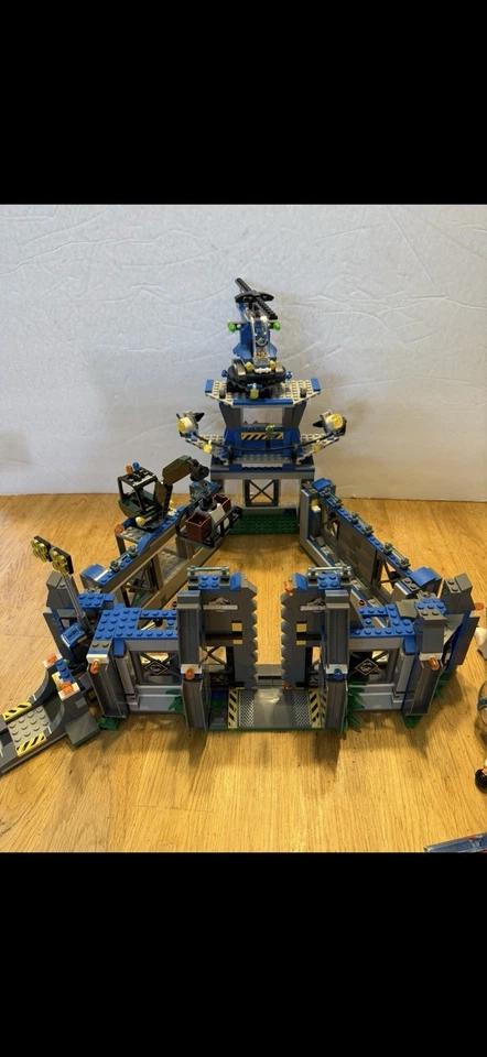 LEGO Jurassic World: Indominus Rex Breakout (75919)/Retired - 100% COMPLETE - Image 3 of 4