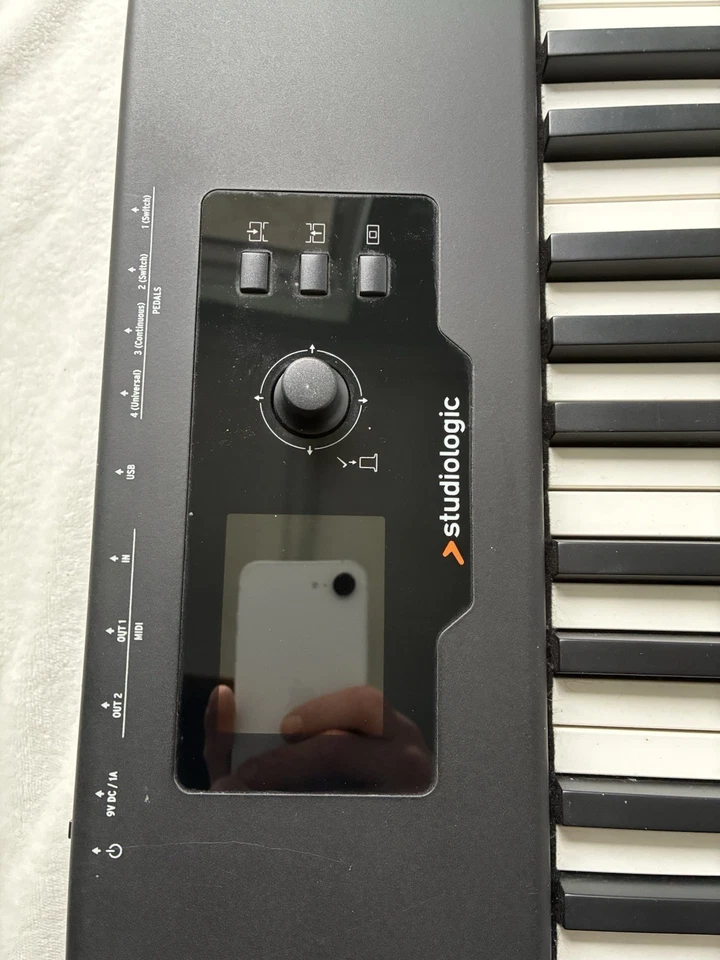 Studiologic SL73 Studio Keyboard MIDI Controller 73-Key + Computer Plate - Image 2 of 4
