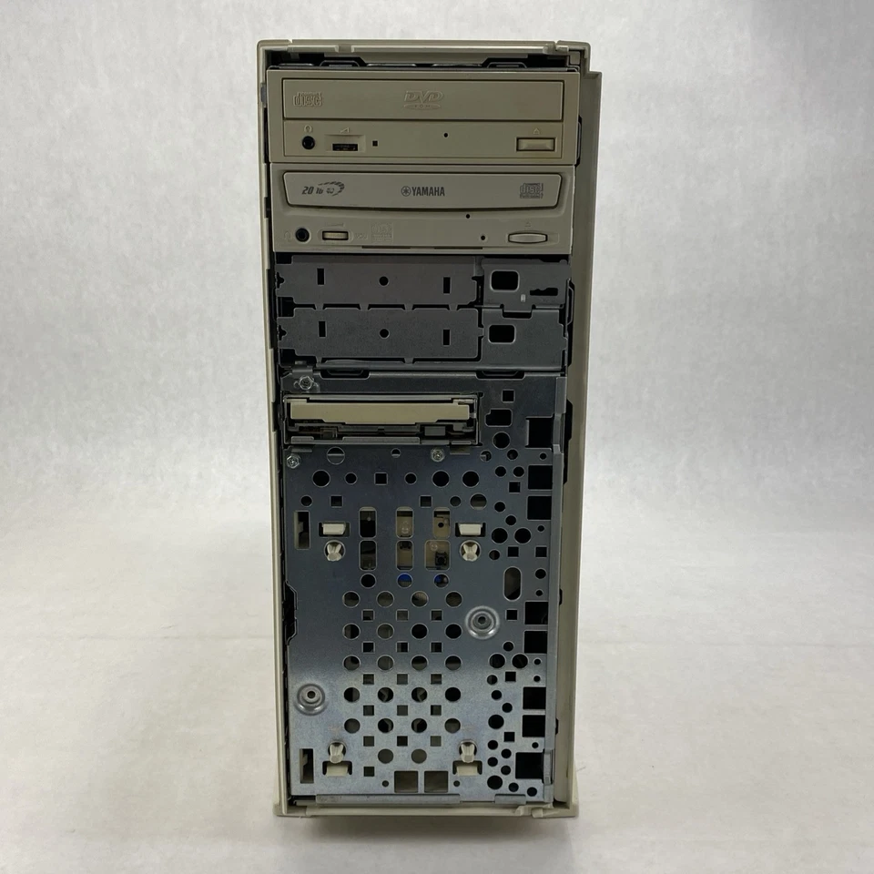 Dell Dimension XPS T700r MT Pentium III 700MHz 768MB RAM No HDD No OS - Image 2 of 4