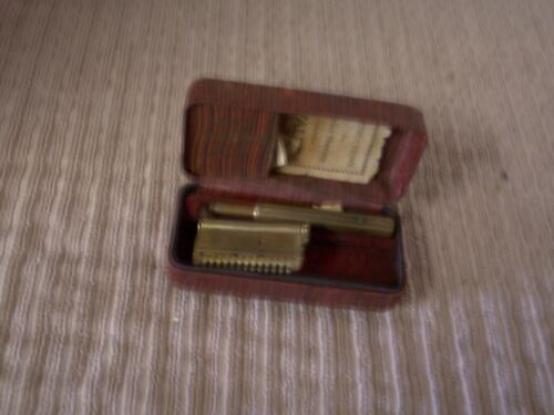 Antiqua Razor in Case - Picture 2 of 2