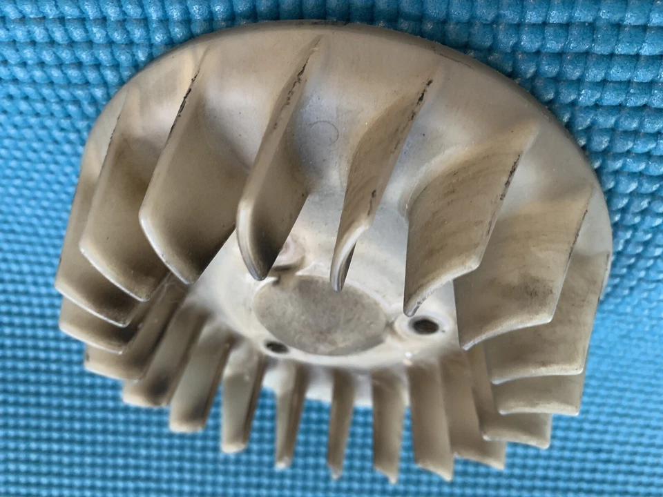 YAMAHA SNOSCOOT COOLING FAN ENGINE AIR SNOSCOOT SNOW SPORT SV80 88 89 RIVA OEM - Image 4 of 4