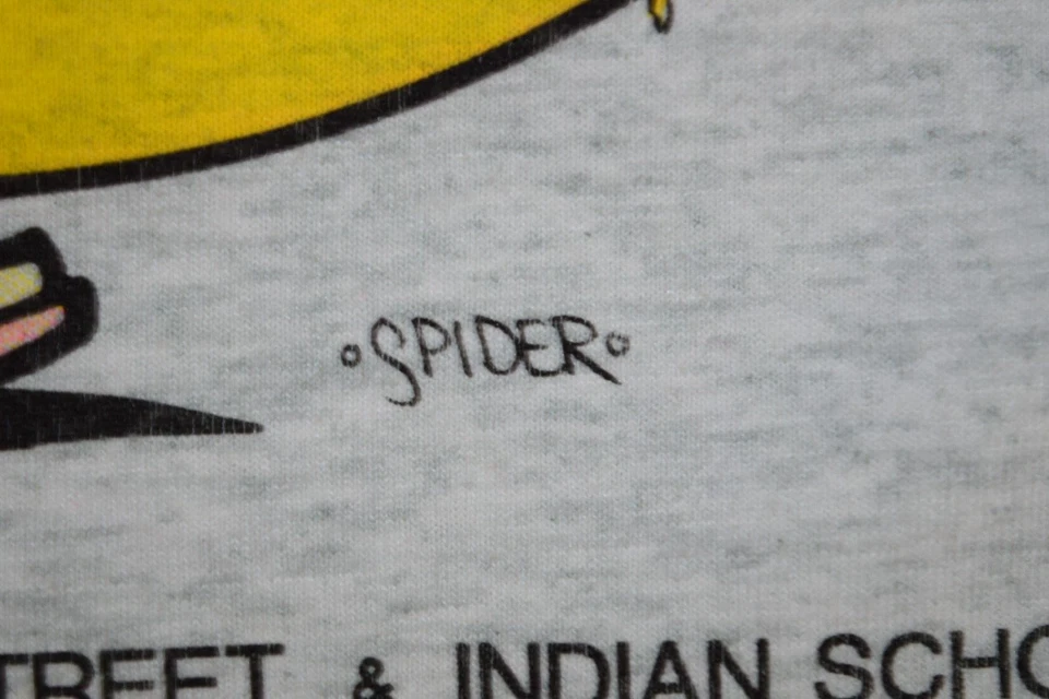 Camiseta De Colección La Cucaracha Talla M/L Arte por Spider La Cucaracha Phoenix Foto 4 de 4