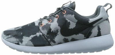 nike roshe run print camo