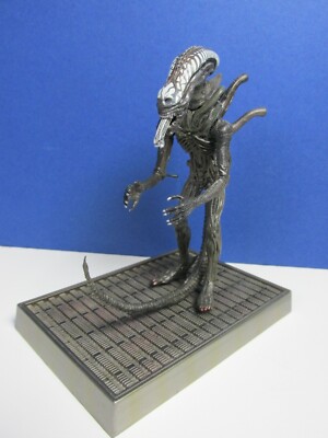 ALIEN COLLECTION XENOMORPH MINI Diorama STATUE Modell Figur Konami 2938