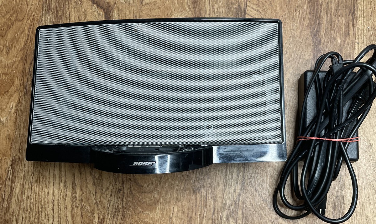 スピーカー・ウーファー Bose SoundDock Portable music system Bose ® Sounddock Portable Music System | Frontgate