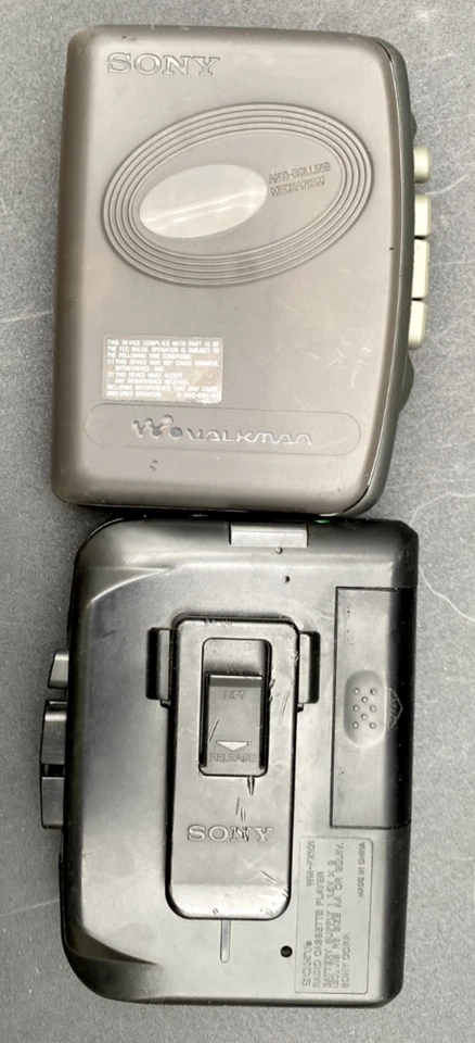(2) REPRODUCTORES DE CASSETTE AM/FM SONY WALKMANS WM-FX101 Y AVLS + AURICULARES KOSS TM602 Foto 3 de 4