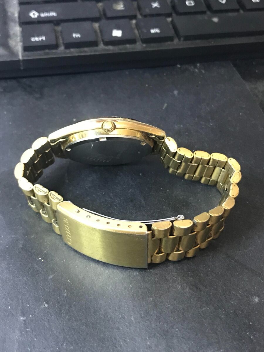 Citizen 35mm CQ Day/Date 6100-S18591 Gold Tone Quartz Men Citizen 35mm CQ Day/Date 6100-S18591 Gold Tone Quartz Men