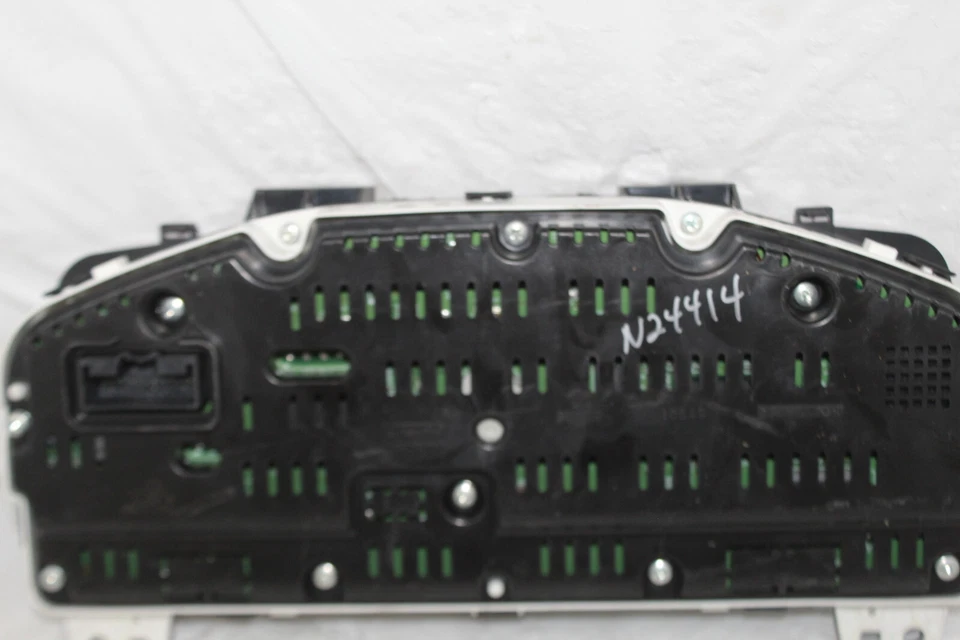 Cuadro de instrumentos velocímetro Ford Taurus 2015 panel de instrumentos medidores 48.445 millas Foto 2 de 4