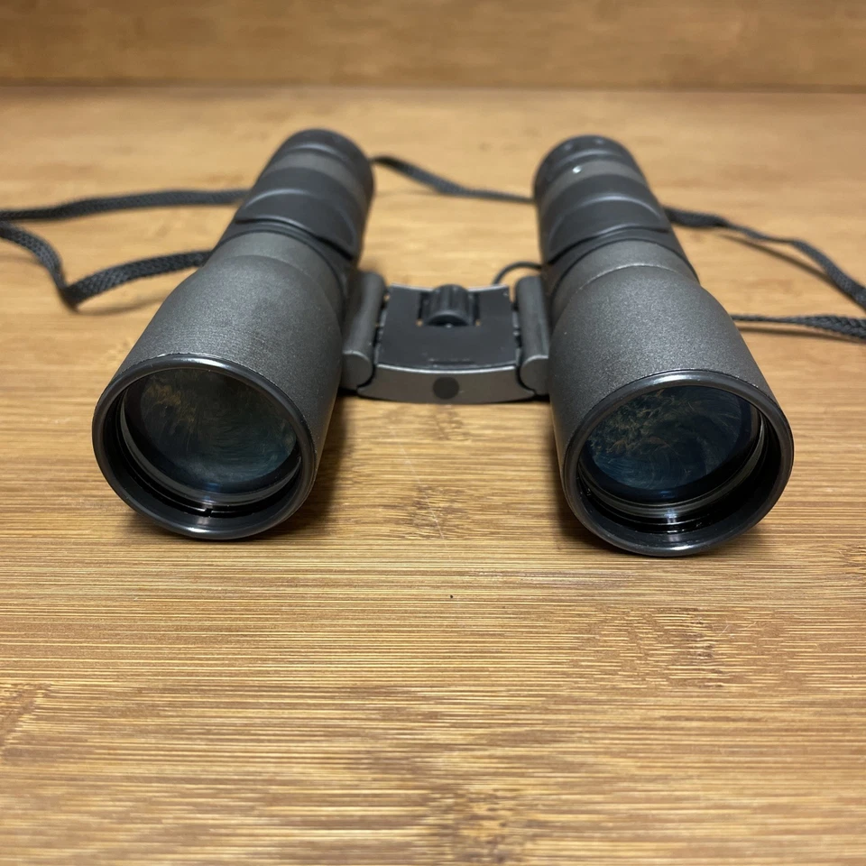 MEADE 8 X 32 TRAVELVIEW Roof Prism Binoculars 311 ft /1000 yds Case Neck Strap - Image 4 of 4