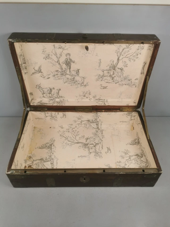 MALLE de Voyage en Laiton & BOIS ACAJOU Debut XXe Valise Transport Ancien P5 - Photo 2/4