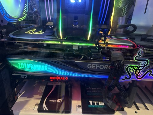 NVIDIA GeForce RTX 4080 Zotac AMP Extreme AIRO 16GB Graphics Card - Afbeelding 3 van 4