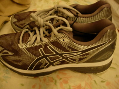 Asics Gel Nimbus 19, mens 8.black grey