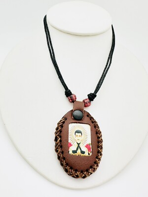 escapulario de Jesús Malverde café/negro cordón ajustable Santo narco red beads