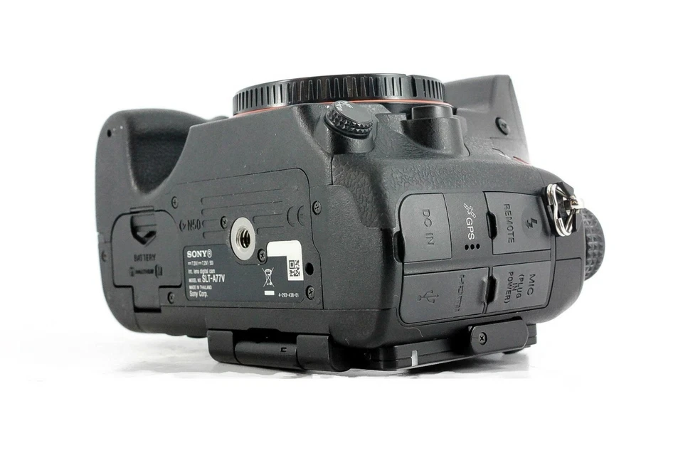 Sony Alpha A77 SLT-A77V 24.3MP Digital SLT Camera (Body) - Image 4 of 4