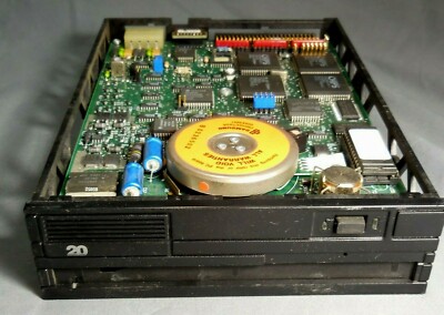IOMEGA Beta 20ZA Optical Drive 5.25 SCSI 50-pin B Black Untested
