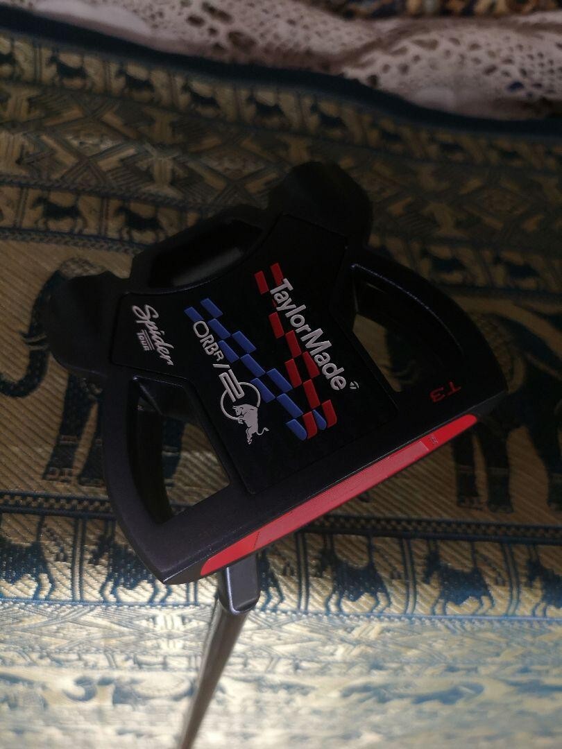 TaylorMade Spider Tour Oracle Red Bull Racing Limited Putter 34in