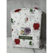 Peanuts Snoopy Woodstock  Charlie Brown Christmas Tree Sledding Queen Sheet Set