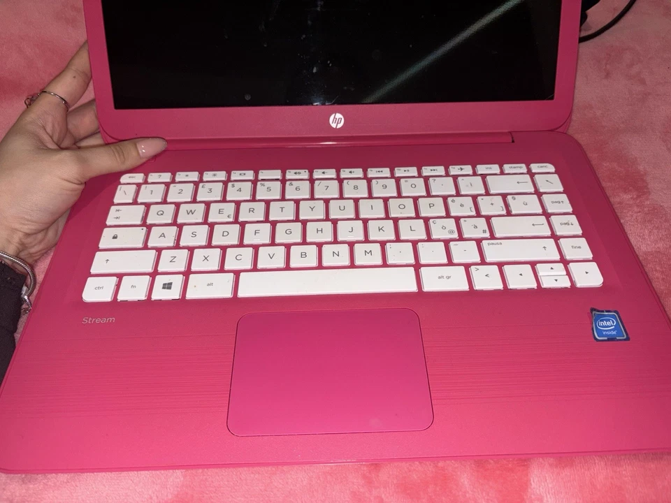 computer HP portatile fucsia - Immagine 2 di 4