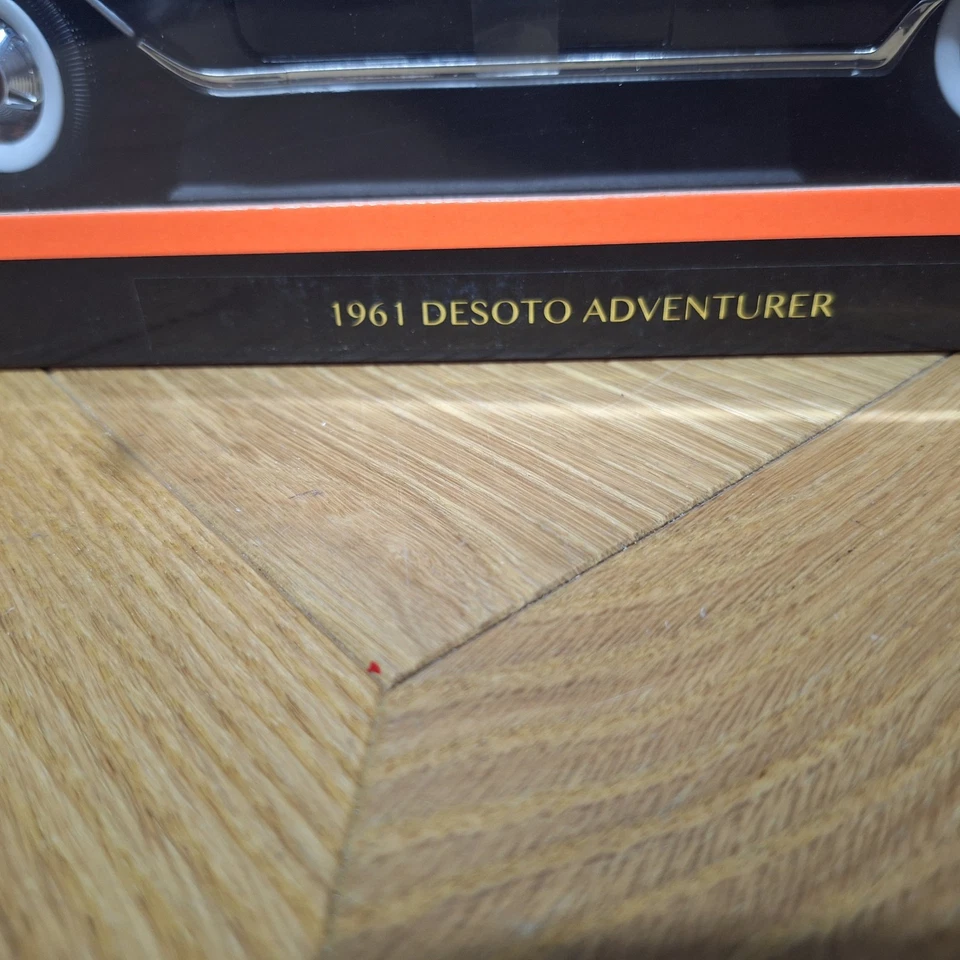 DESOTO ADVENTUREE 1961 MARCA ROAD SIGNATURE 1/18 - Immagine 4 di 4
