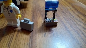 LEGO CITY: Ambulance (7890)