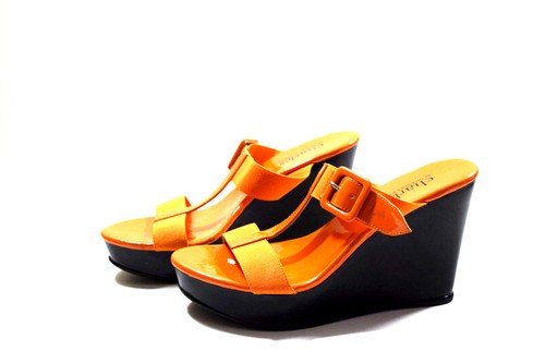 Charles by Charles David orangefarbene Damen-Plateausandalen mit Keilabsatz 5,5