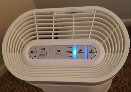 Honeywell True HEPA Air Purifier Model HPA104 White Lightly Used. Very Clean. - Picture 3 of 8
