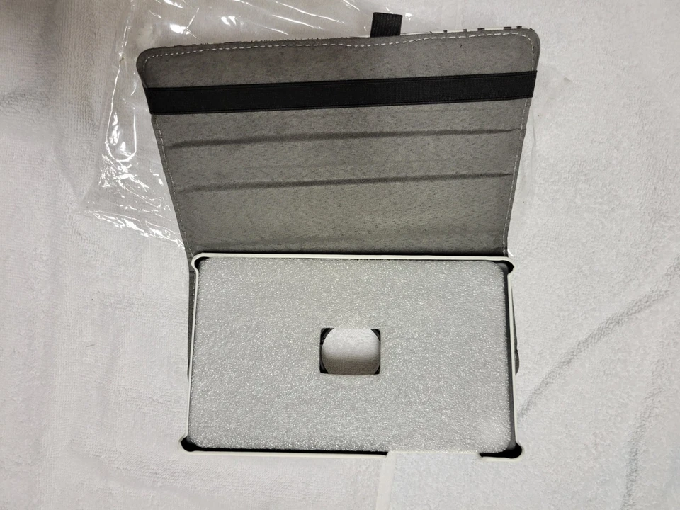 Brand New Apple 5x8 1/4 tablet case cover - Image 2 of 2