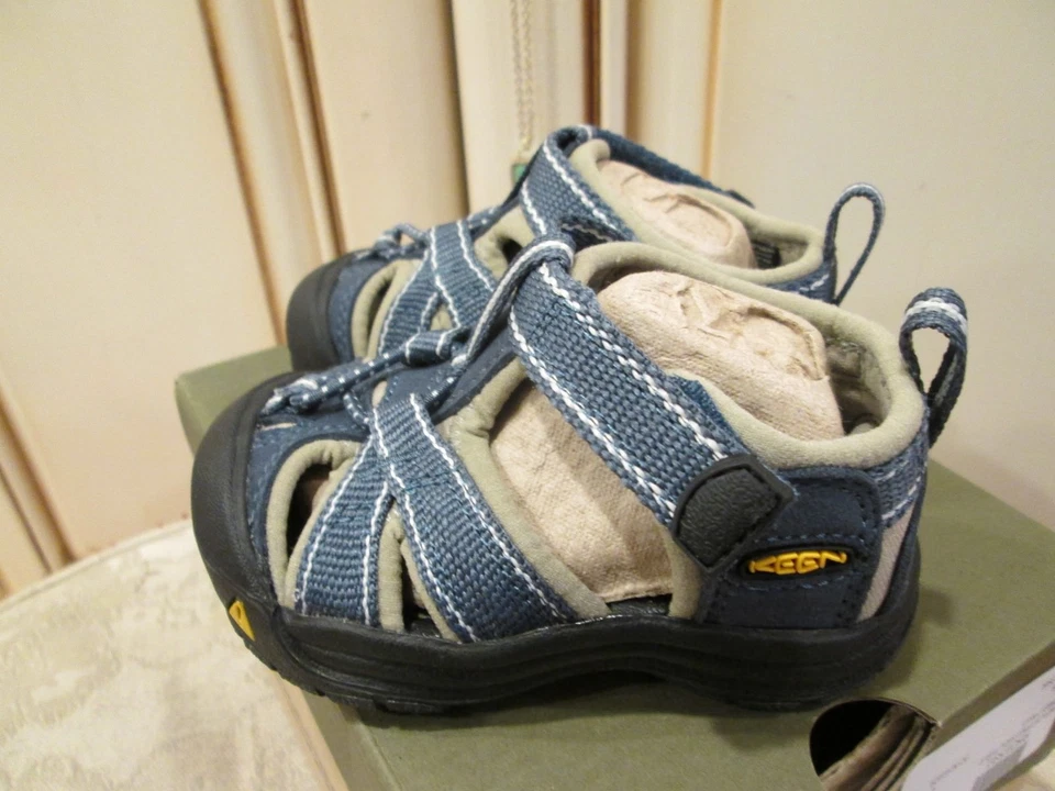 nuevas sandalias de agua Keen niños VENECIA H2 AZUL MARINO MEDIANOCHE Talla 4, Foto 3 de 4