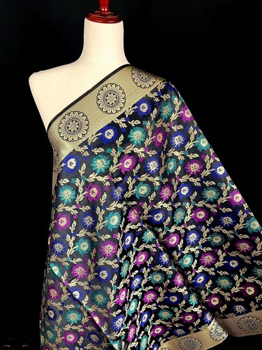 Black Color Banarasi Silk Dupatta - Floral Jaal with Meenakari - Muted Gold Zari - Picture 9 of 9