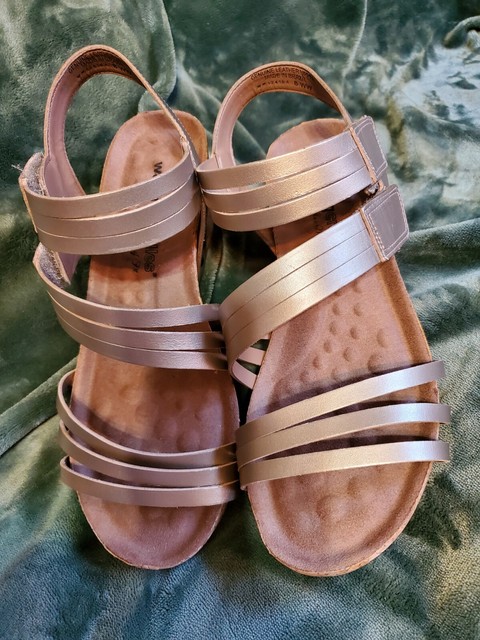 Walking Cradles Tiernan Cork Wedge Leather Sandals Metallic Size 8W Open Toe | eBay