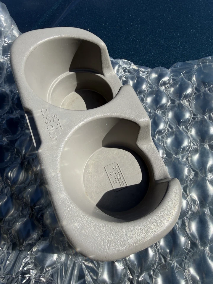 Серый подстаканник для заднего сиденья с двойной кабиной 1999-2004 Ford F250 F350 S/D F81B2613560ACW - Изображение 3 из 4