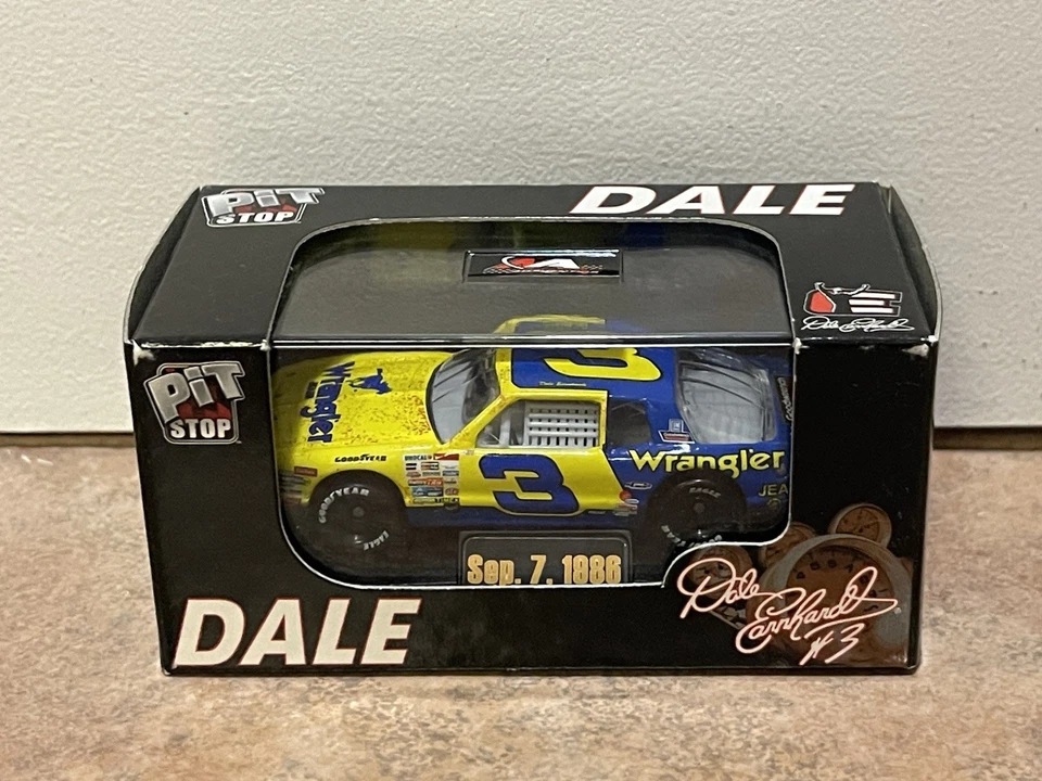 Dale Earnhardt Goodwrench Mike Curb Wrangler Aerocoupe Película SET 12 Acción 1:64 Foto 4 de 4