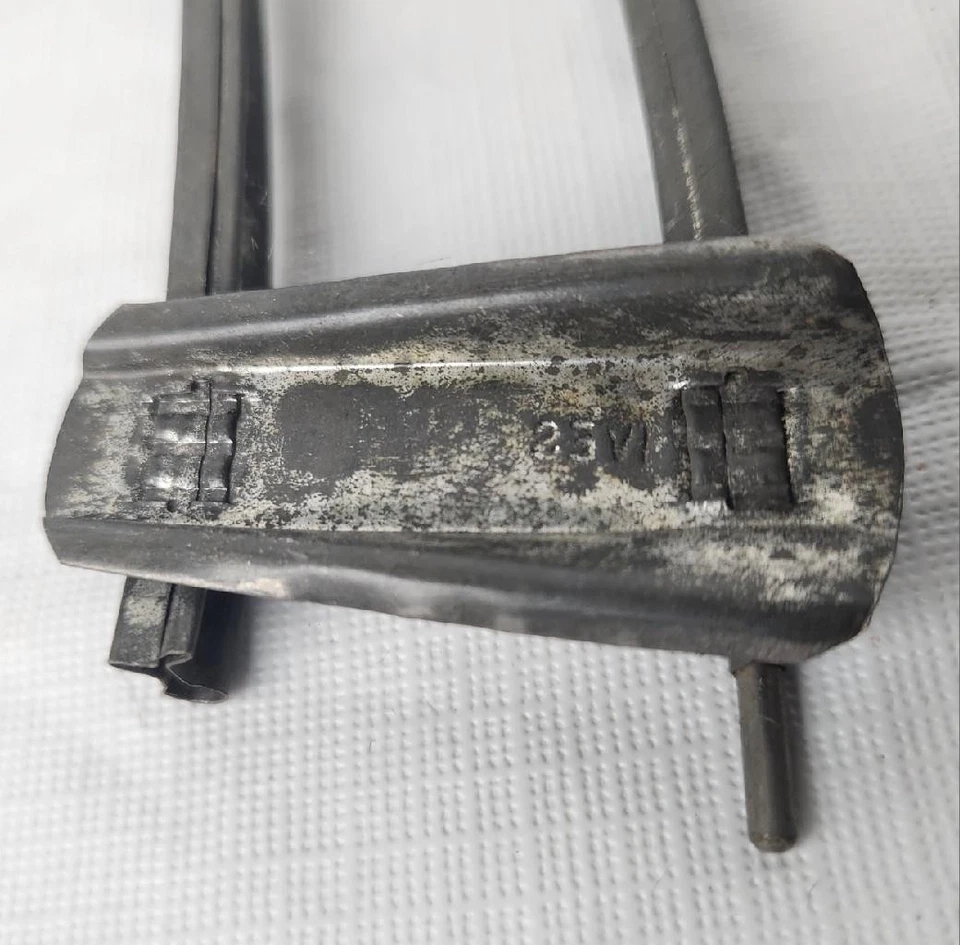 Lot of 9 Vintage Ives 2-Rail Curved Train Tracks - Image 4 of 4