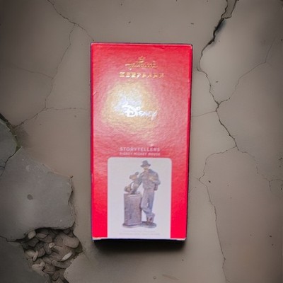 2021 MIB Hallmark Disney Storytellers Mickey Mouse with Walt Disney