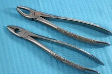 2 GERMAN GRADE DENTAL SURGERY TOOTH EXTRACTING EXTRACTION FORCEPS MD1+MD2