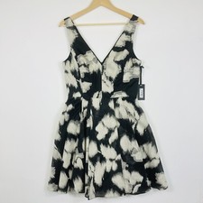 NEW Vera Wang Womens 8 Dress Ivory Black Sleeveless Cocktail Elevated Refined