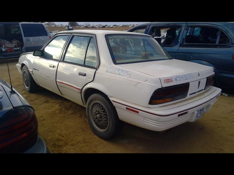 Used Rear Right Door Vent Glass Rear fits: 1992 Pontiac Sunbird Sdn Rear Right G - Изображение 4 из 4