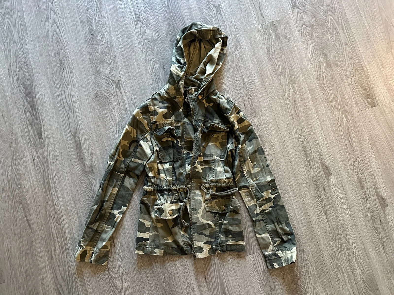 VETEMENTS Giacca militare verde mimetico utilità Shinestar taglia small