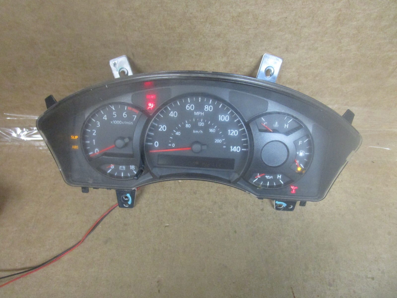 04 2004 Nissan Titan Speedometer Cluster Instrument 192k Miles