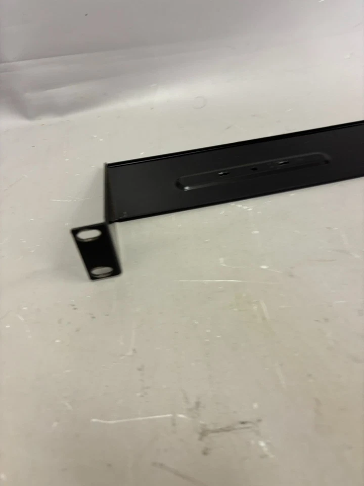 Bandeja de montaje en medio rack BOSS 1U soporte de metal negro compatible con RAD-50 probado Foto 3 de 4