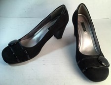 ECCO Hanna Black Suede Pump Shoes Button Heels D21262 Women s 8-8.5/39 VGC