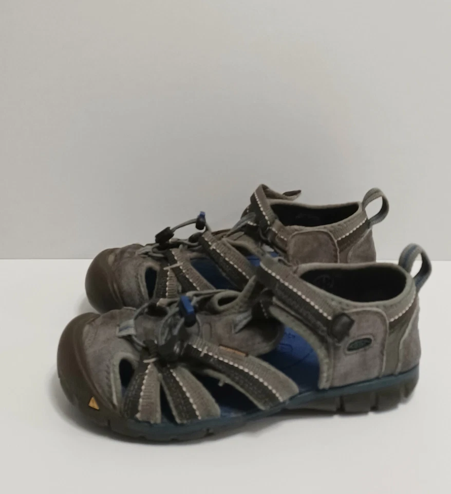 Kids Keen Clearwater CNX Gray/Blue Waterproof Sandals Size 2 - Image 2 of 4