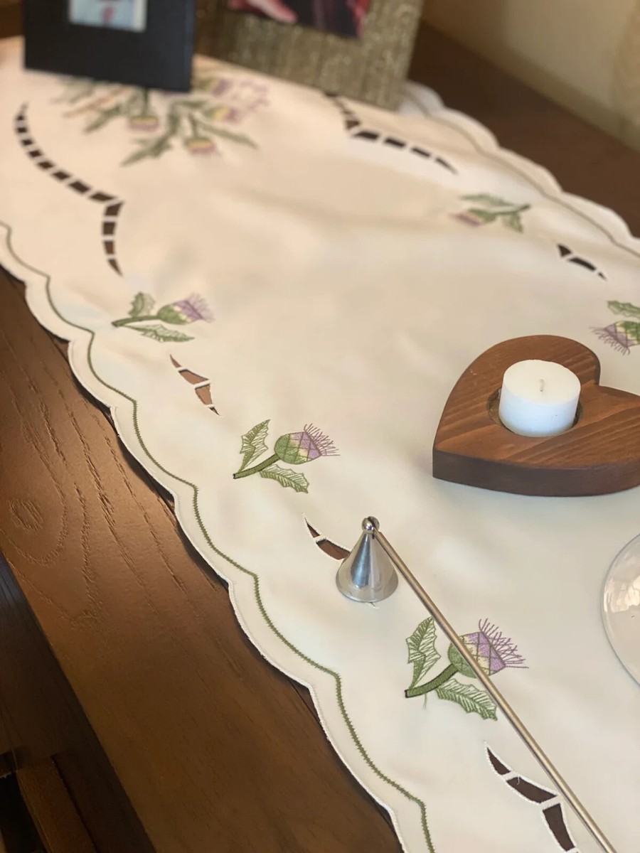 Saro Lifestyle 4019.W1654B 16 X 54 In. Floral Embroidered Table Table Runner White - Foto 4