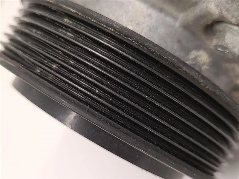 Compresor de aire acondicionado Hyundai Azera 2012-2017 3,3 L 977013V410 Foto 3 de 4