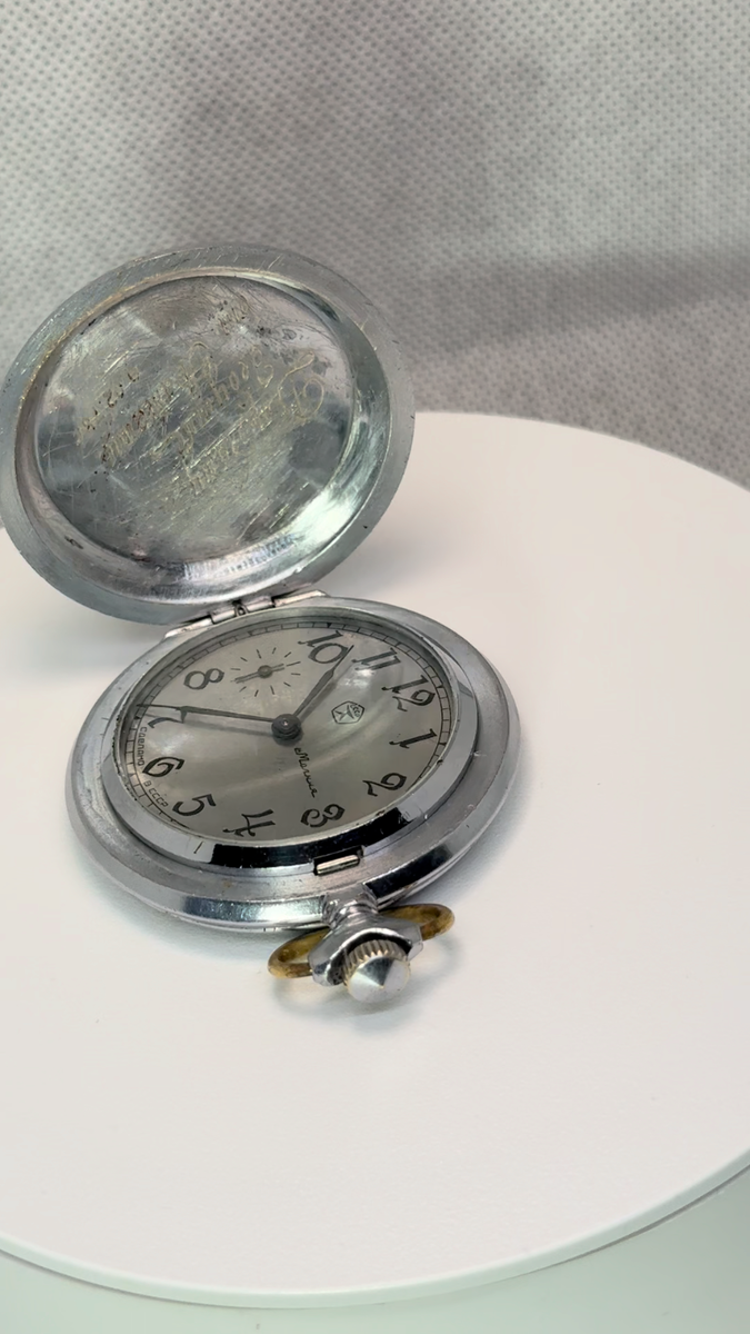 VINTAGE MOLNIJA ussr SOVIET POCKET WATCH MOLNIA 