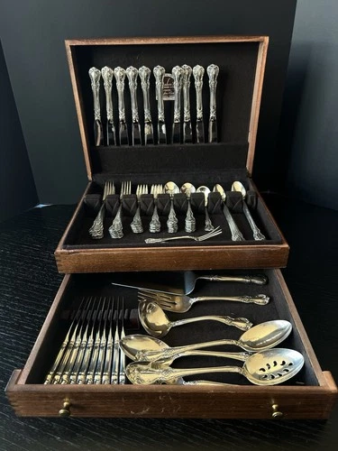 76pc Towle Old Master Sterling Silver Set -Service for 10 With 10 Serving Pieces