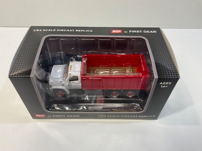 Chevrolet C65 Tandem Axle Grain Truck DCP First Gear 1/64th Scale #60-0886