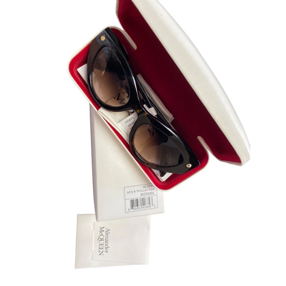 Gafas de sol Alexander McQUEEN Spike Studs ojo de gato 52 mm nuevas en caja Foto 3 de 3