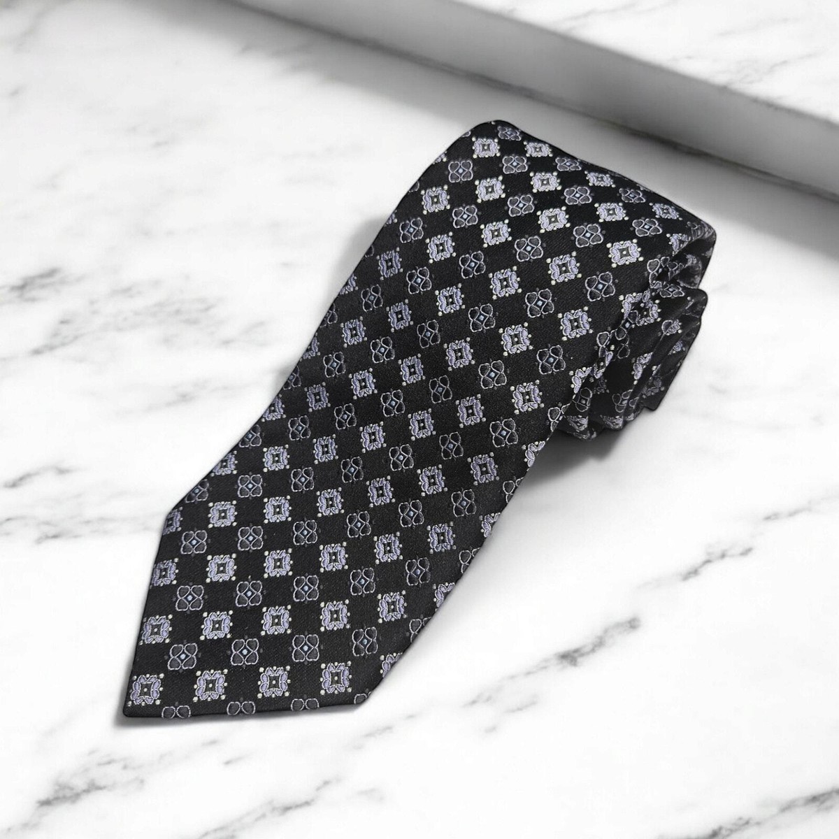 Amazon.com: BOSS Hugo Boss Men Hugo Boss Silk Men’s Tie Made in Italy main image 1
